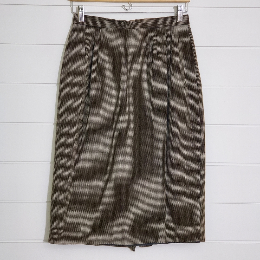 Christian‎ Dior Women’s Herringbone Suit Set. Size 8 - Picture 8 of 16